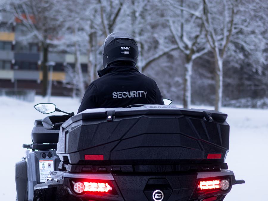 Door weer en werk: beveiliging in de sneeuw